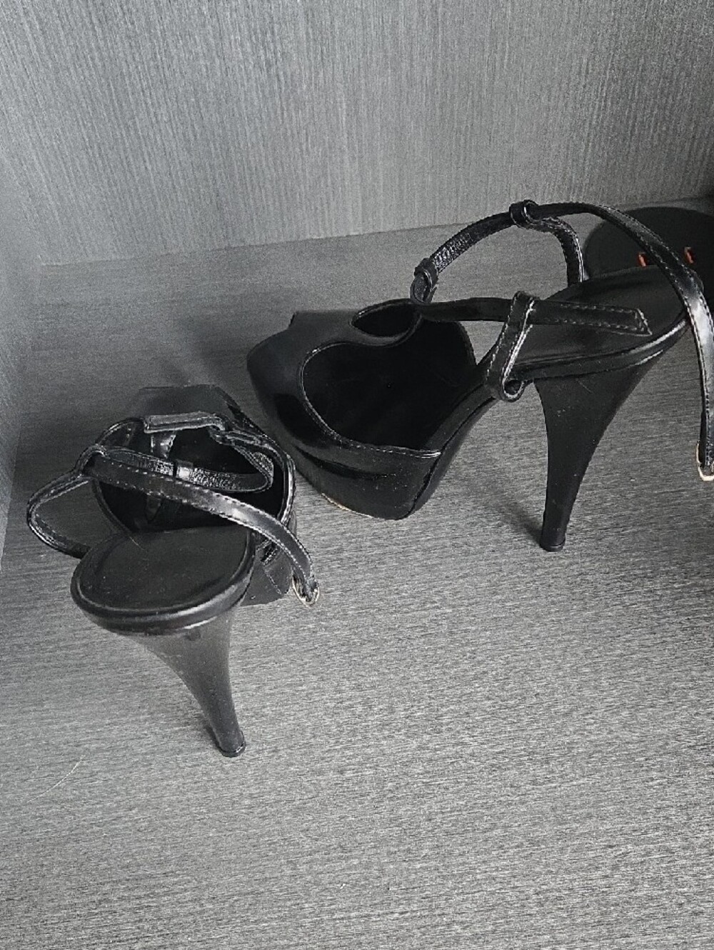 Giuseppe Zanotti Black Patent Peep-Toe Platform Heels - Picture 5 of 5
